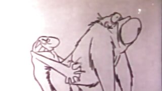 Baisée devant une film porno allemand caméra cachée une jeune étudiante russe en anal